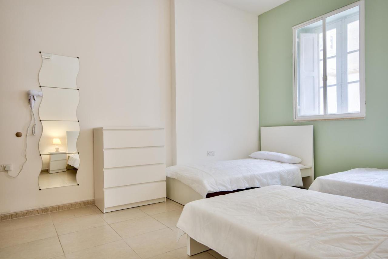 Azure Haven - Gzira Apartments And Penthouse By Shortletsmalta Ngoại thất bức ảnh
