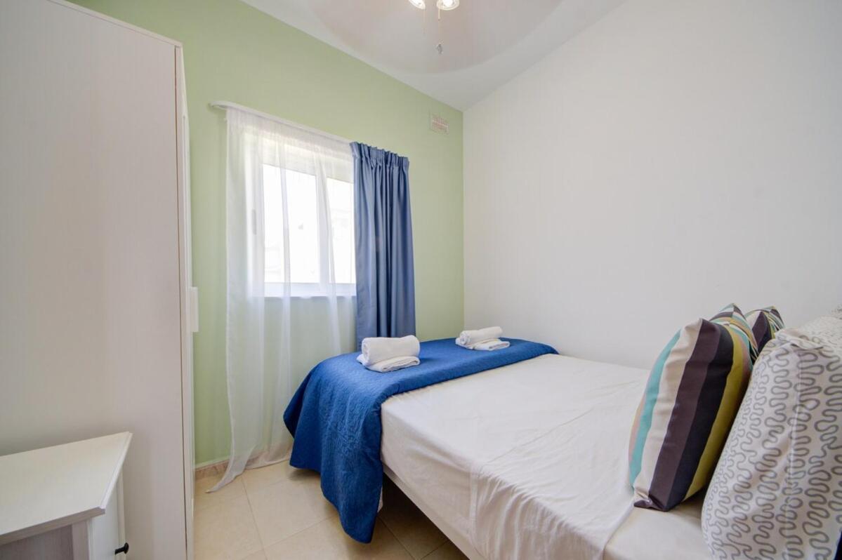Azure Haven - Gzira Apartments And Penthouse By Shortletsmalta Phòng bức ảnh