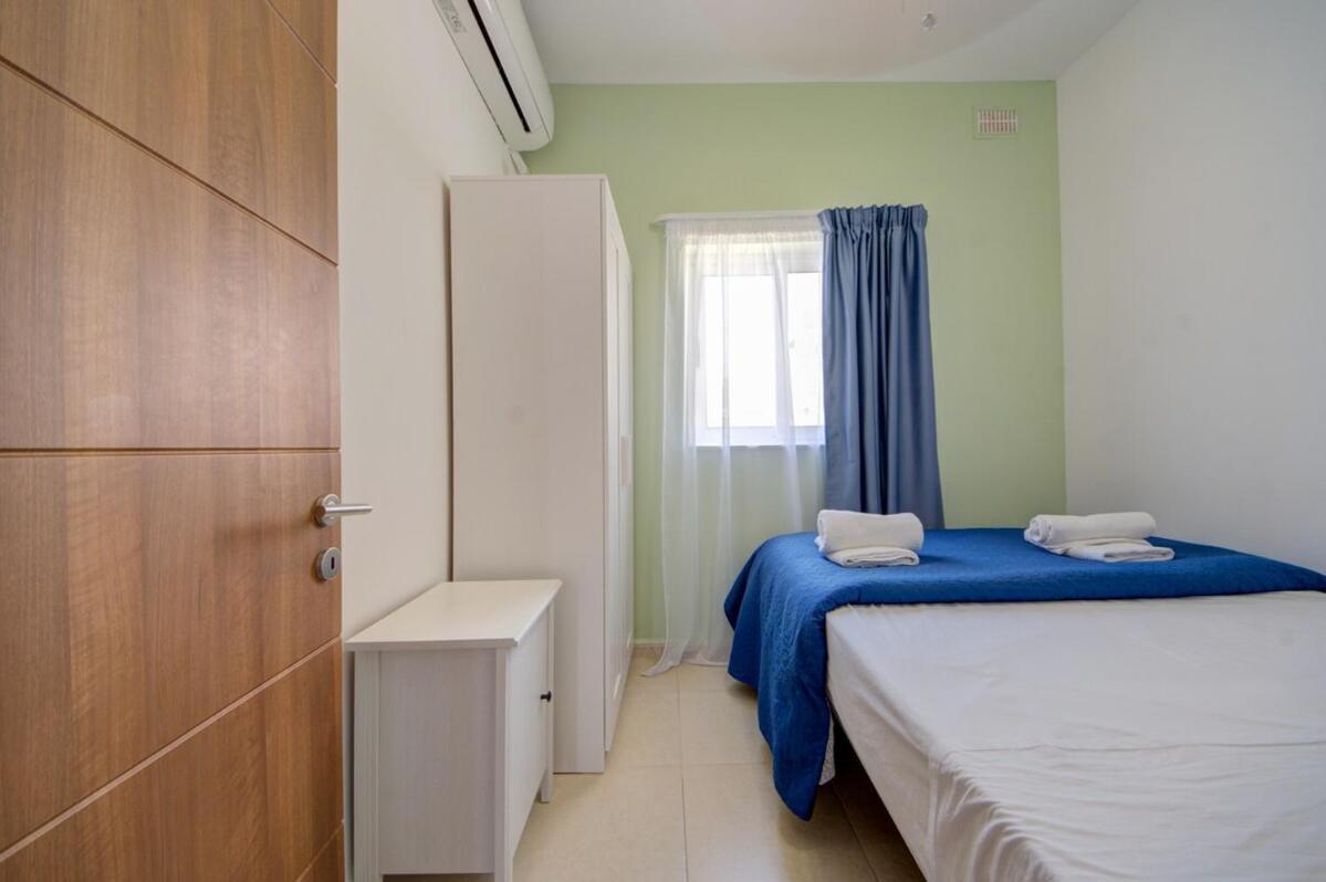 Azure Haven - Gzira Apartments And Penthouse By Shortletsmalta Phòng bức ảnh