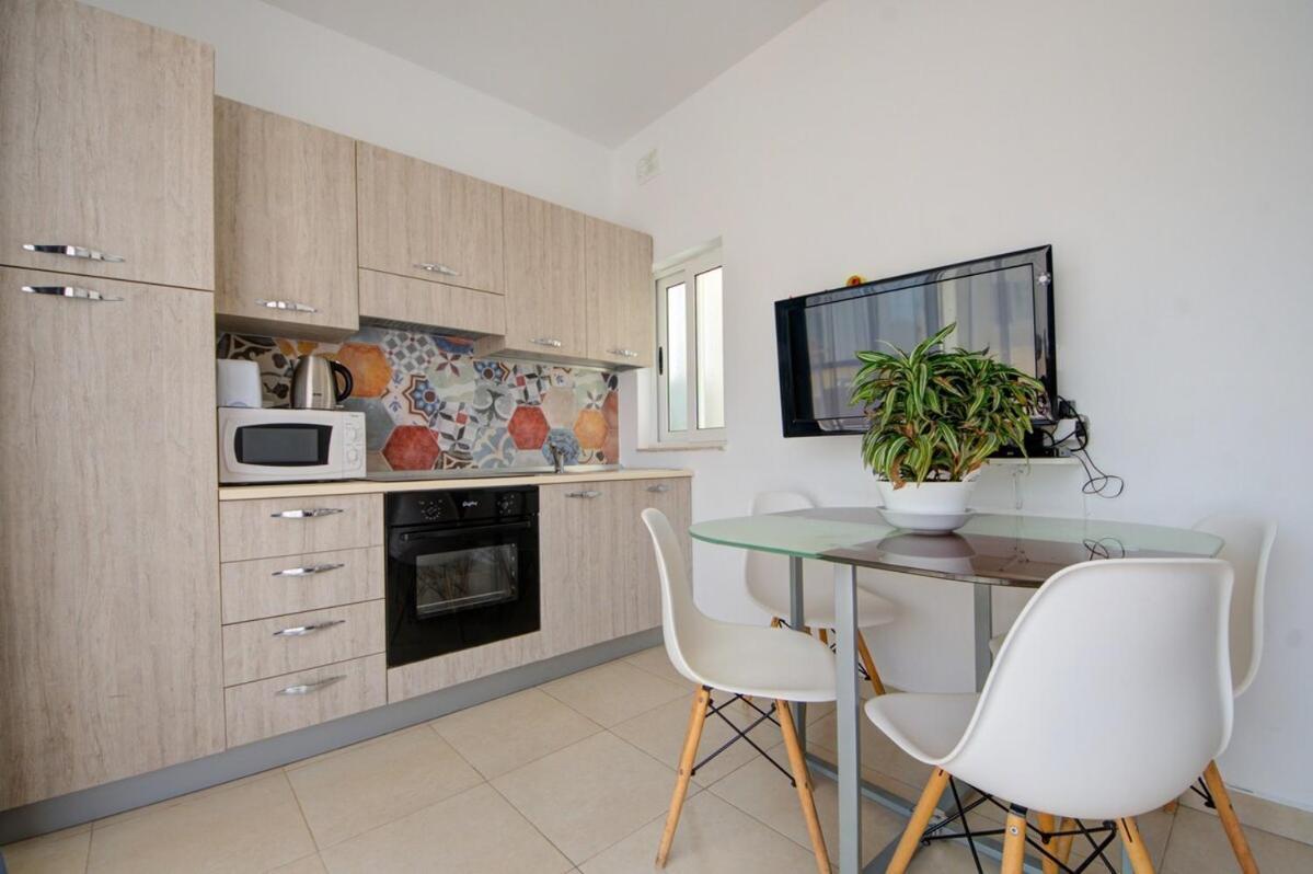 Azure Haven - Gzira Apartments And Penthouse By Shortletsmalta Phòng bức ảnh