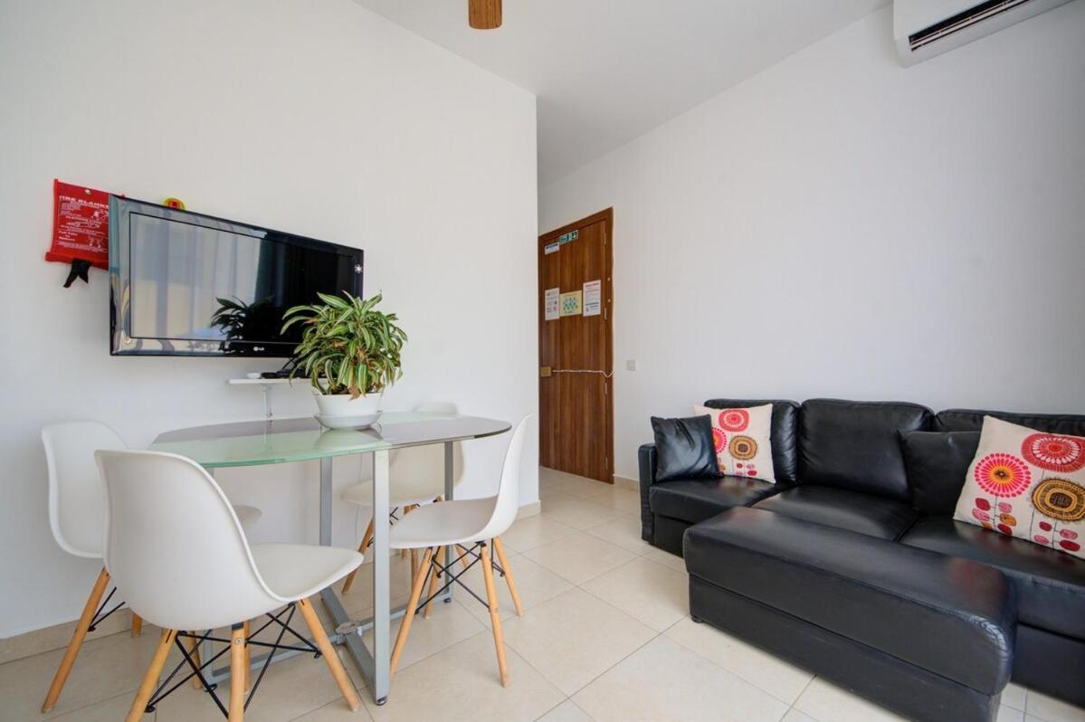 Azure Haven - Gzira Apartments And Penthouse By Shortletsmalta Phòng bức ảnh