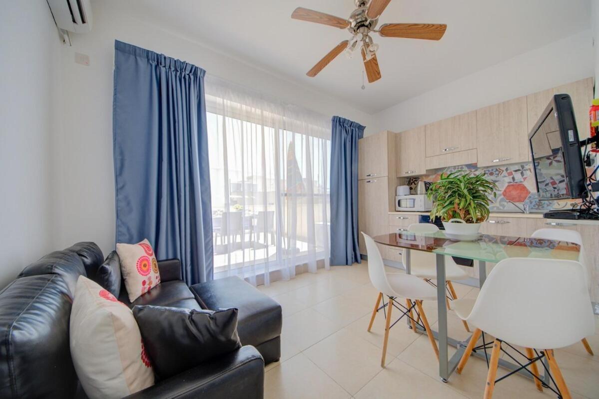 Azure Haven - Gzira Apartments And Penthouse By Shortletsmalta Phòng bức ảnh