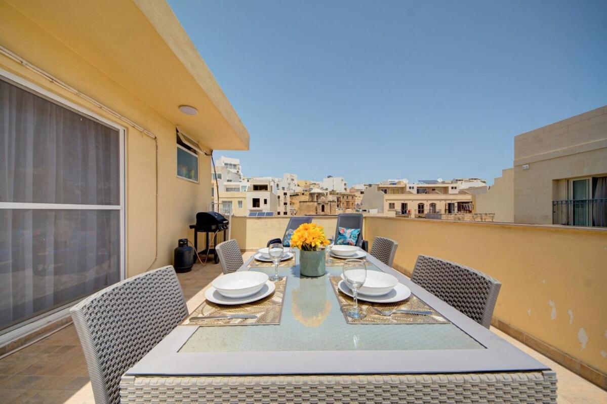 Azure Haven - Gzira Apartments And Penthouse By Shortletsmalta Phòng bức ảnh